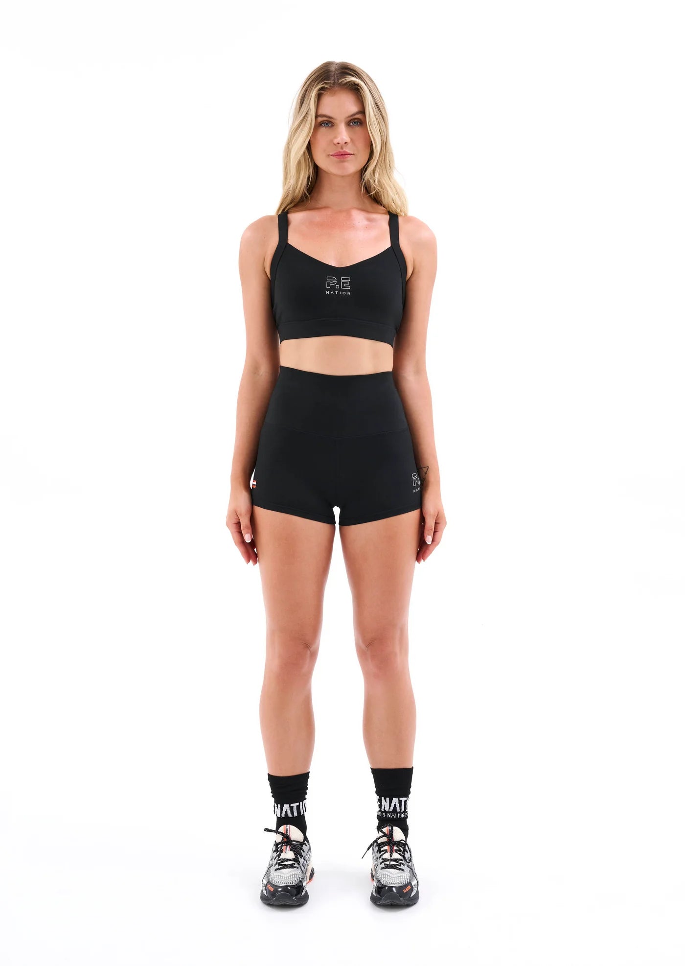 Shorts mujer Negro - RECHARGE SHORT-BLACK | La Forza Athletica