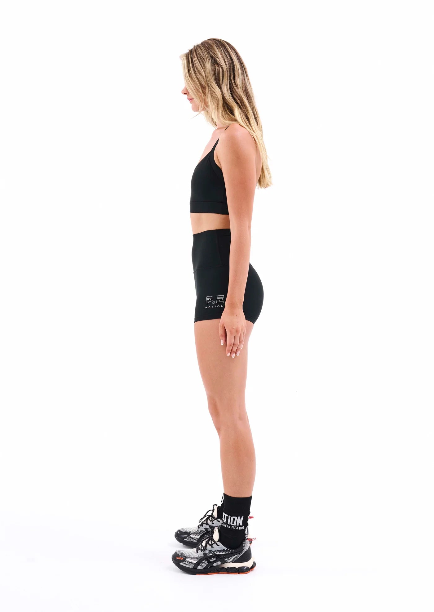 Shorts mujer Negro - RECHARGE SHORT-BLACK | La Forza Athletica