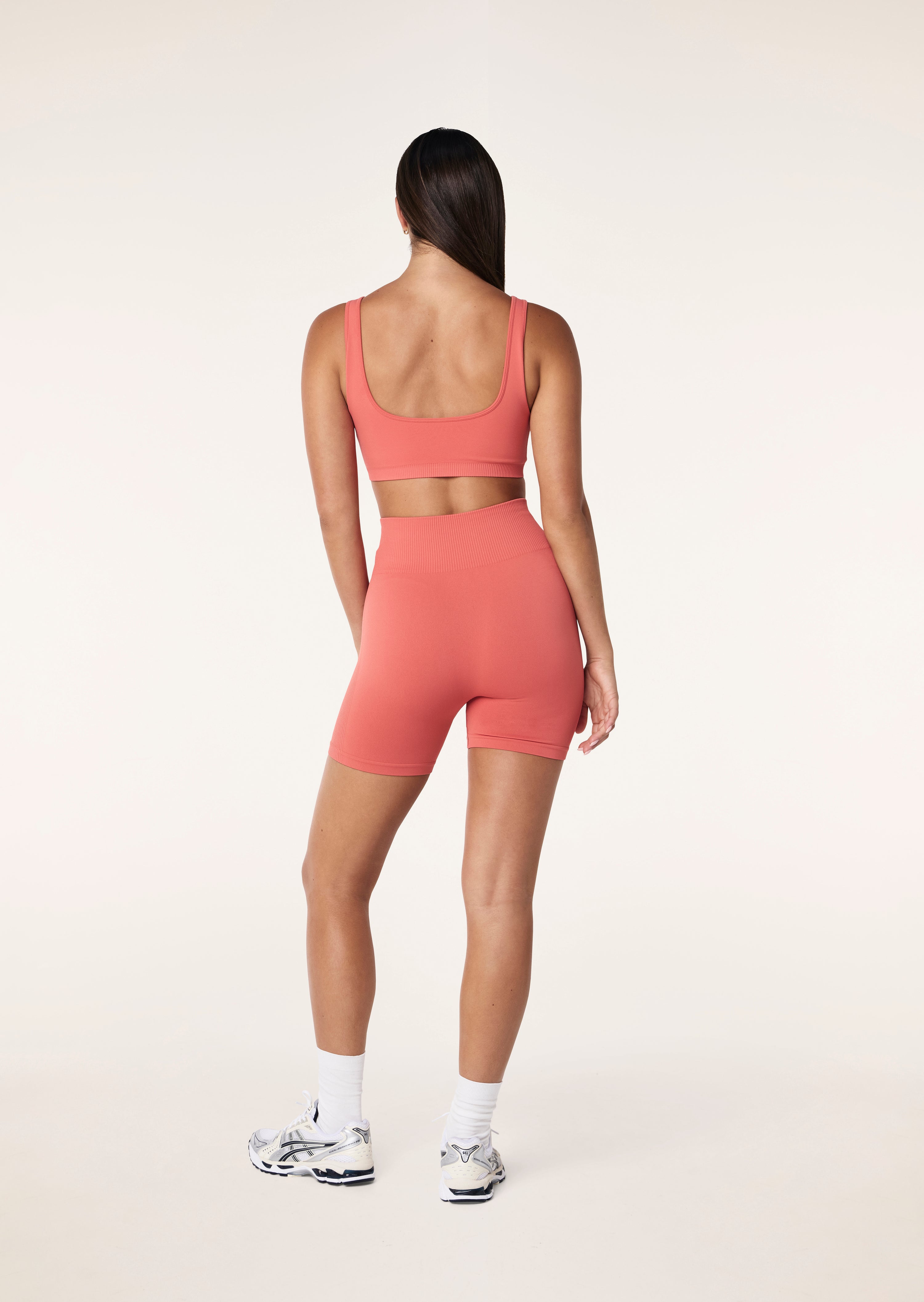 Peto Deportivo mujer Rojo - Restore Seamless Scoop Bra-Brick Red | La Forza Athletica