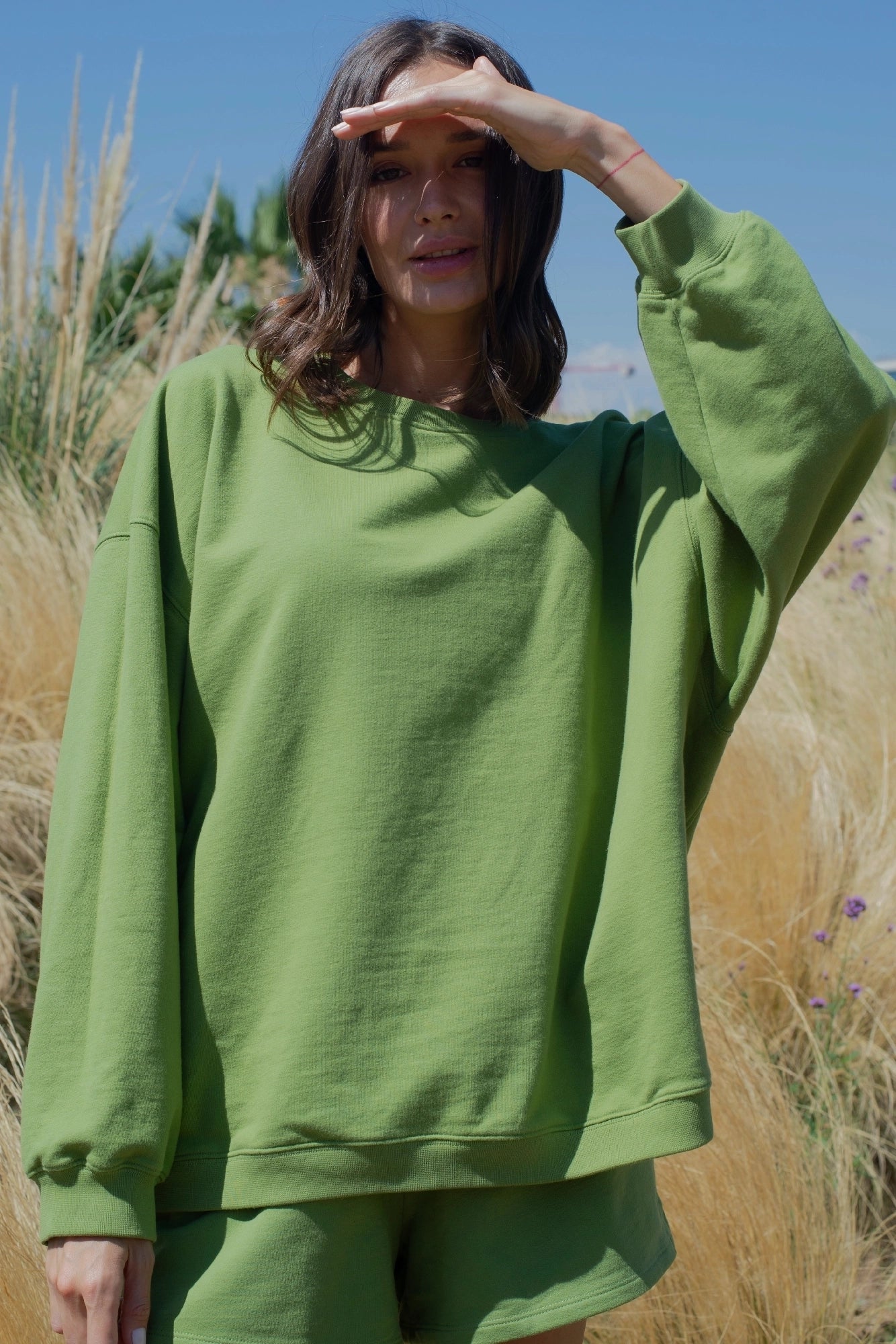Polerones mujer Verde - Reversible Overized Crew-Matcha Green | La Forza Athletica