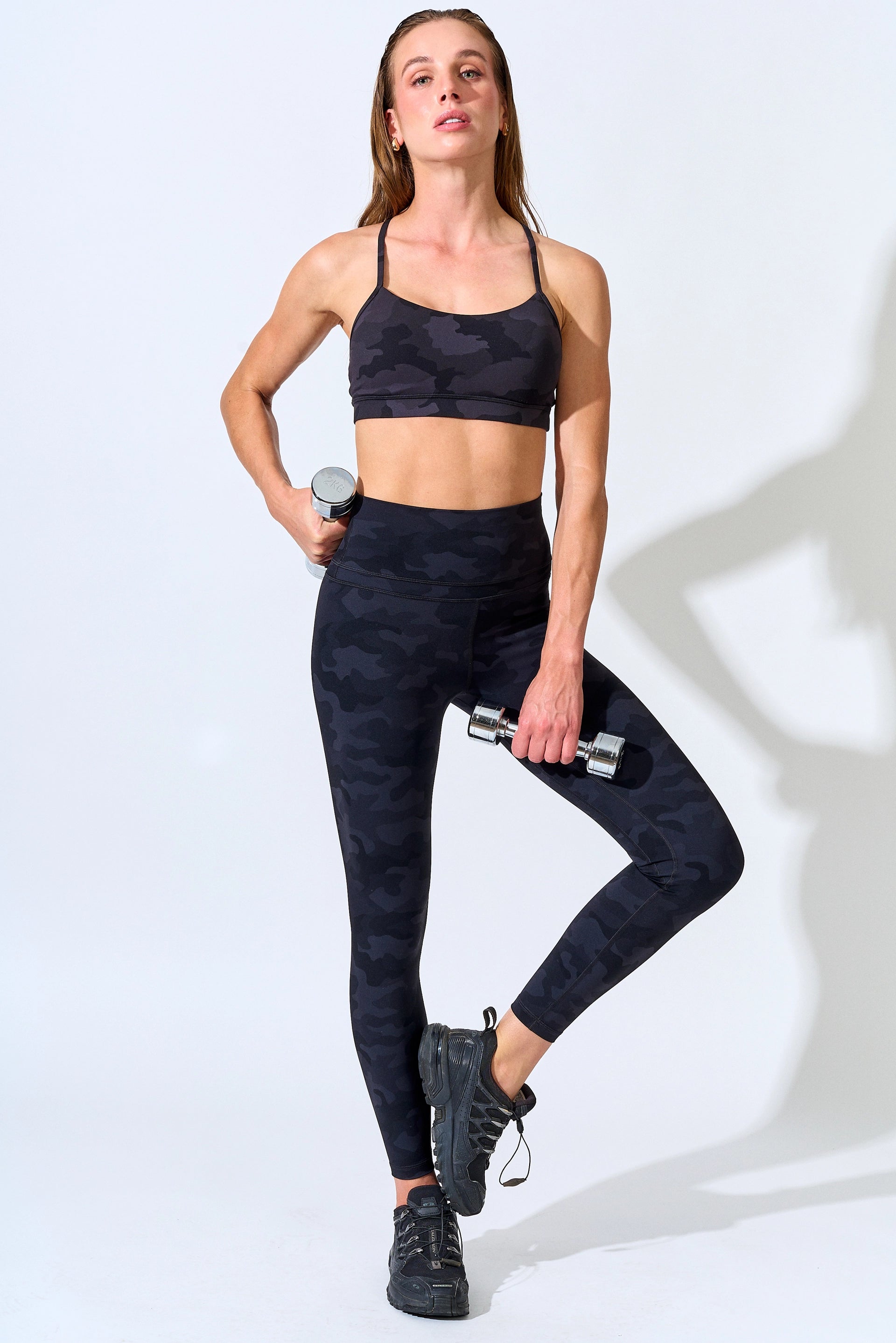 Peto Deportivo mujer Negro - Naked Feel Y Back Bra-Black Camo | La Forza Athletica