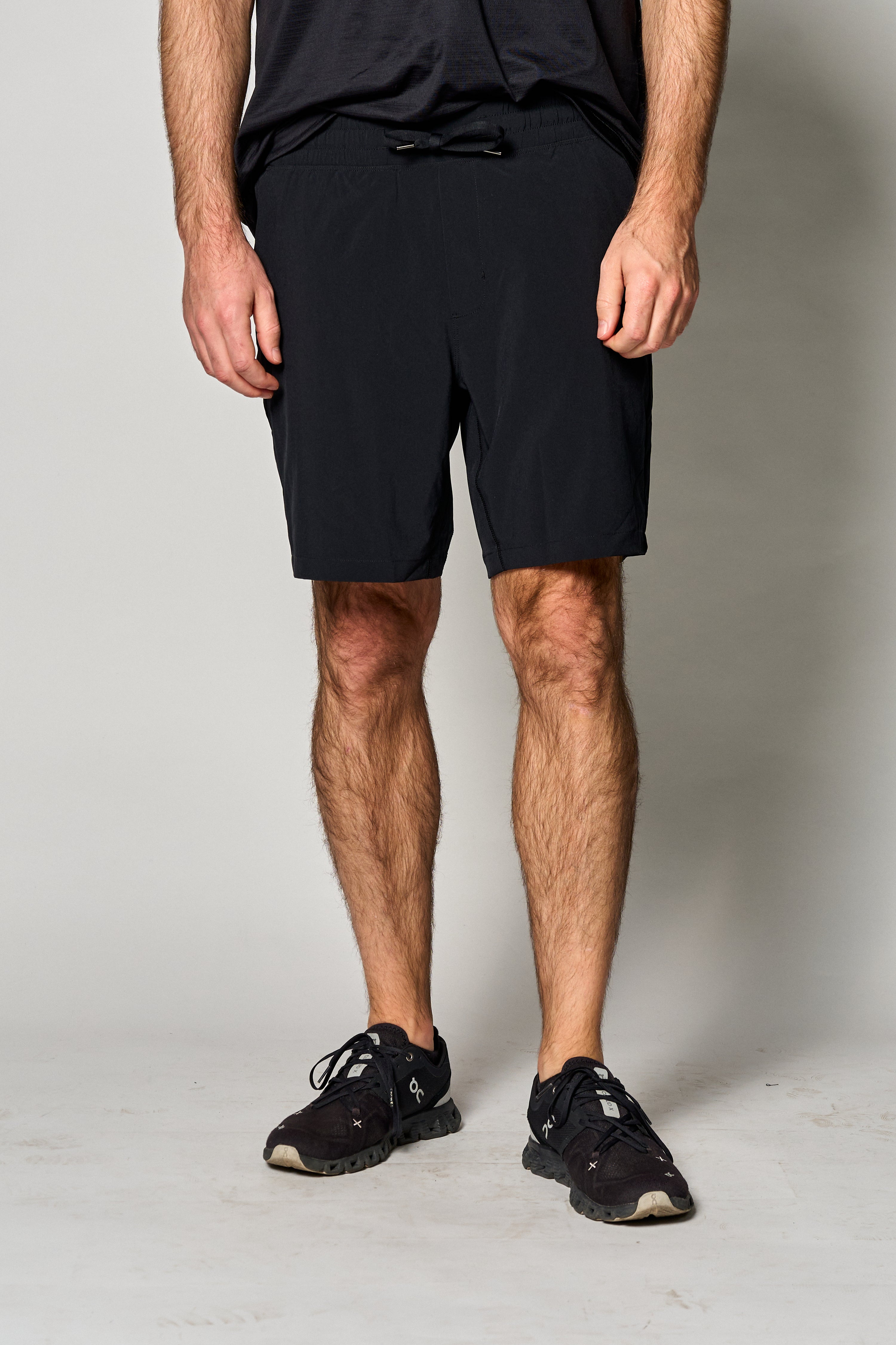 Short Core 7 pulgadas sin forro color negro - detalle de tela - La Forza Athletica