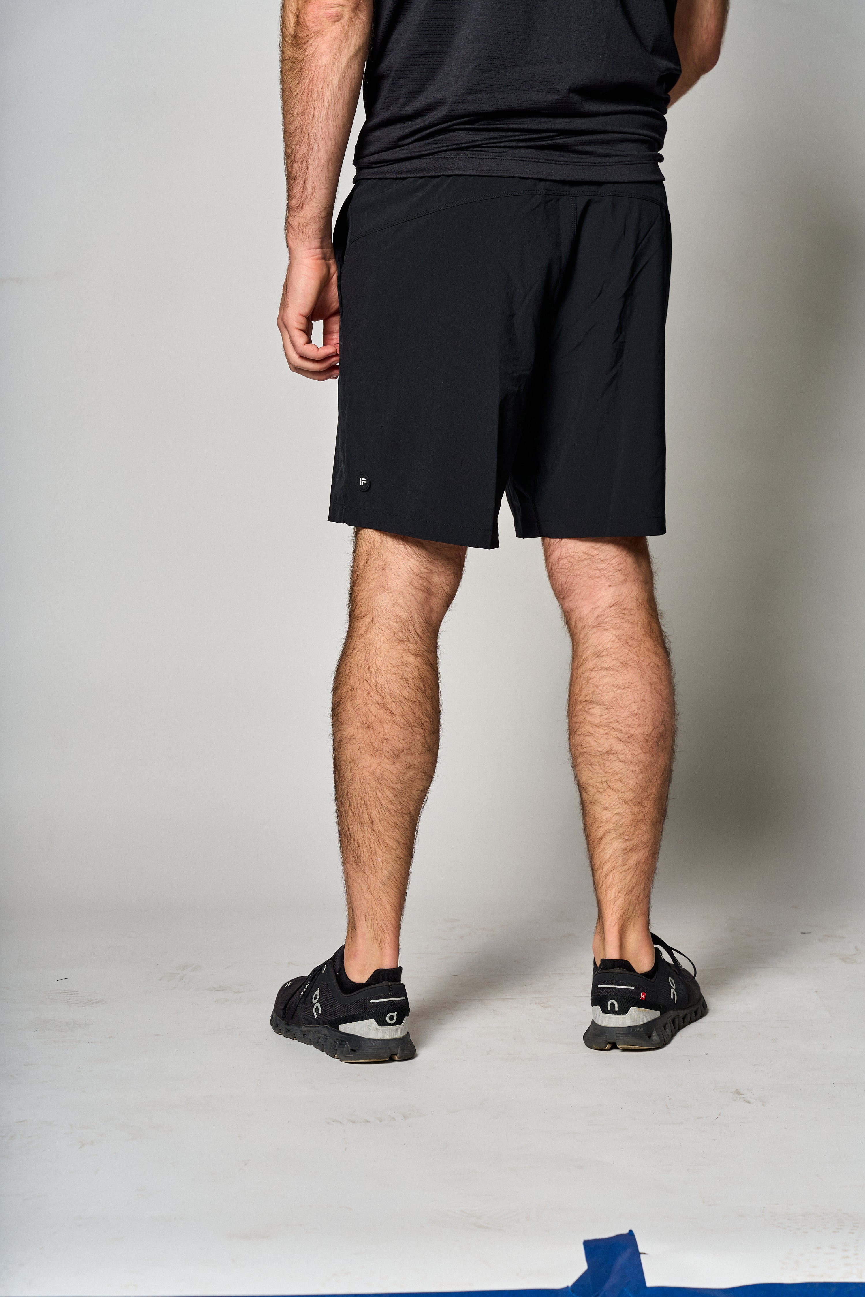 Short Core 7 pulgadas sin forro color negro - plano - La Forza Athletica