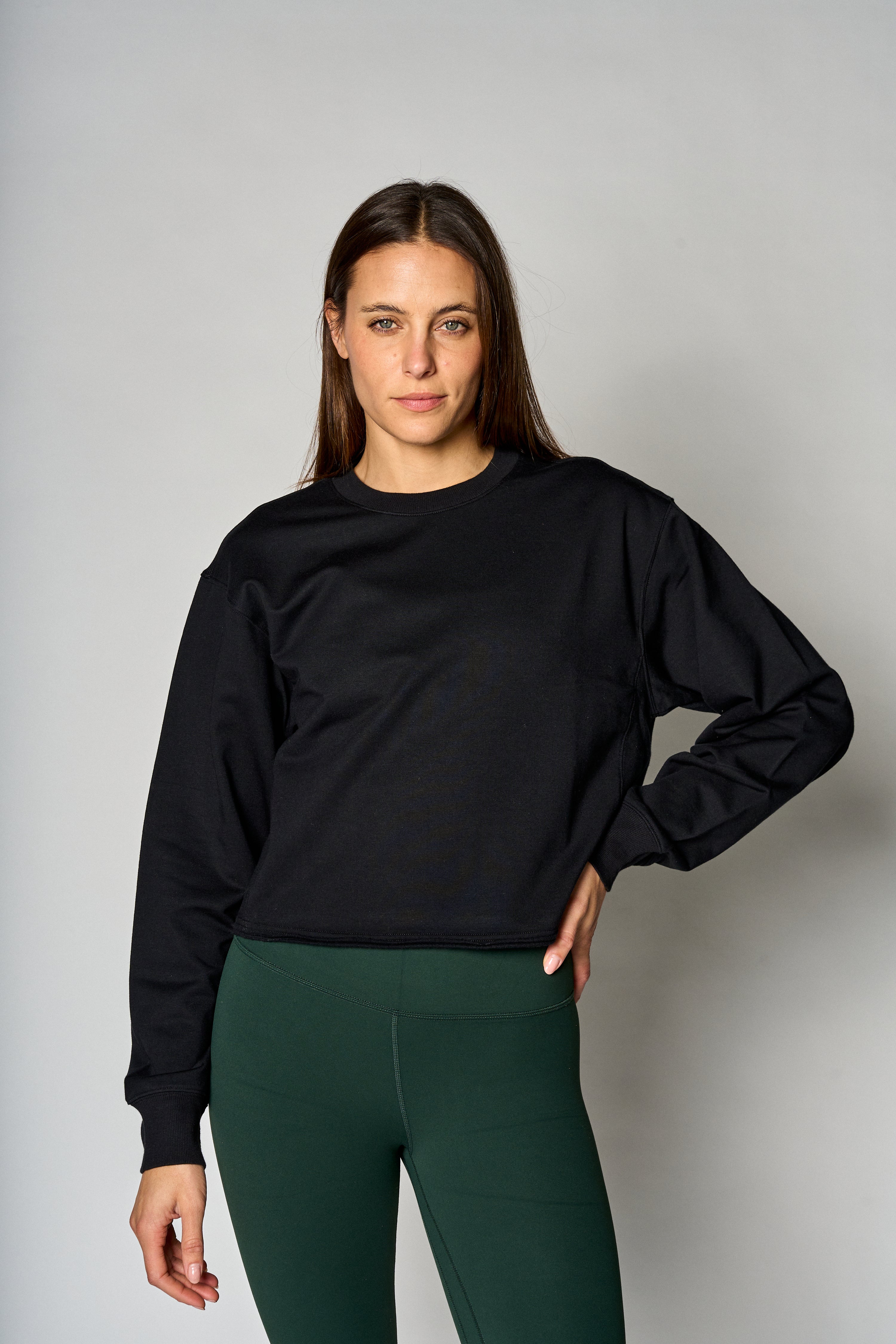 Polerón Double Hem color negro de algodón premium - detalle de tela - La Forza Athletica