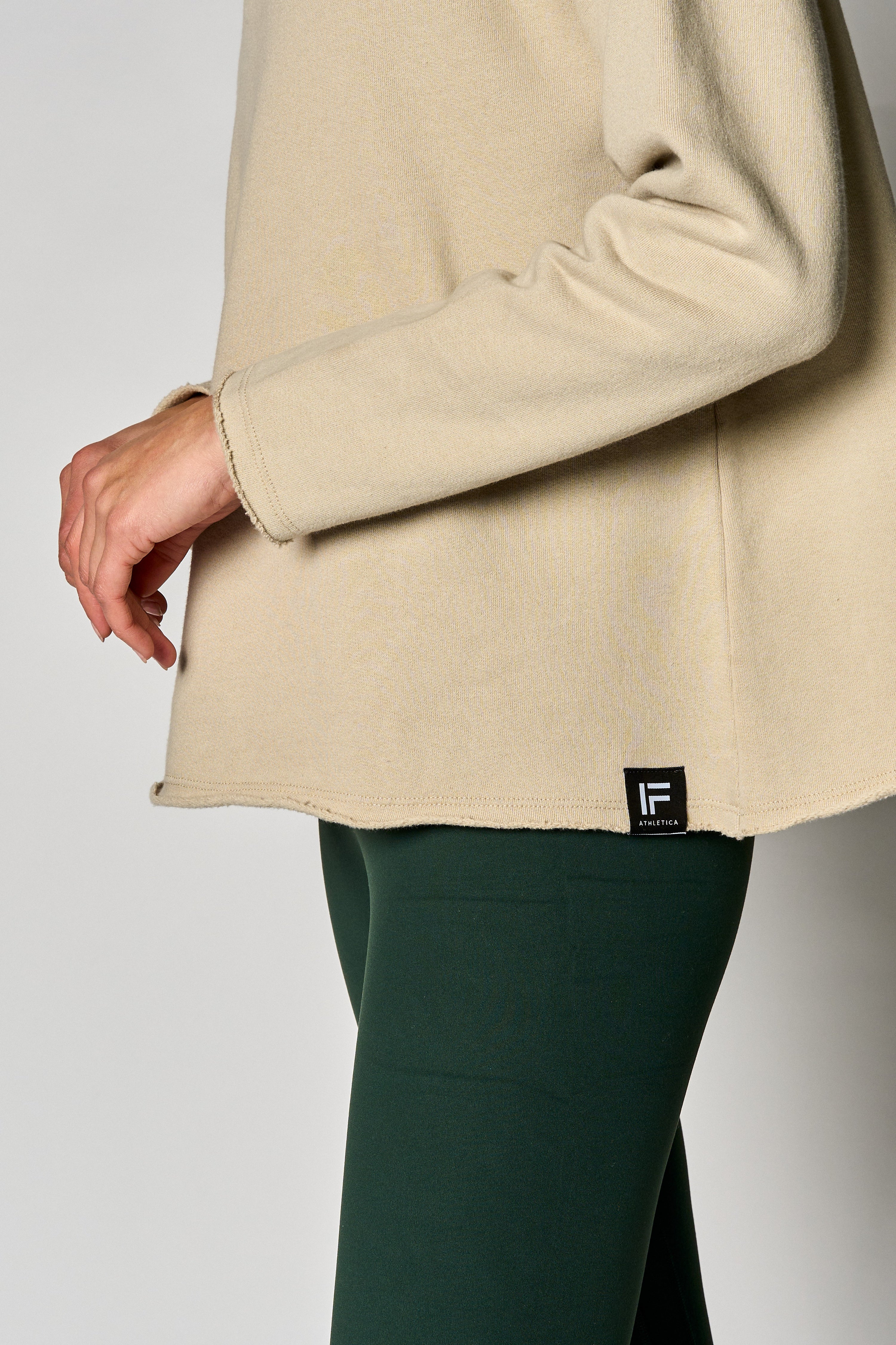 Polo Sweatshirt color beige de algodón premium - detalle de tela - La Forza Athletica