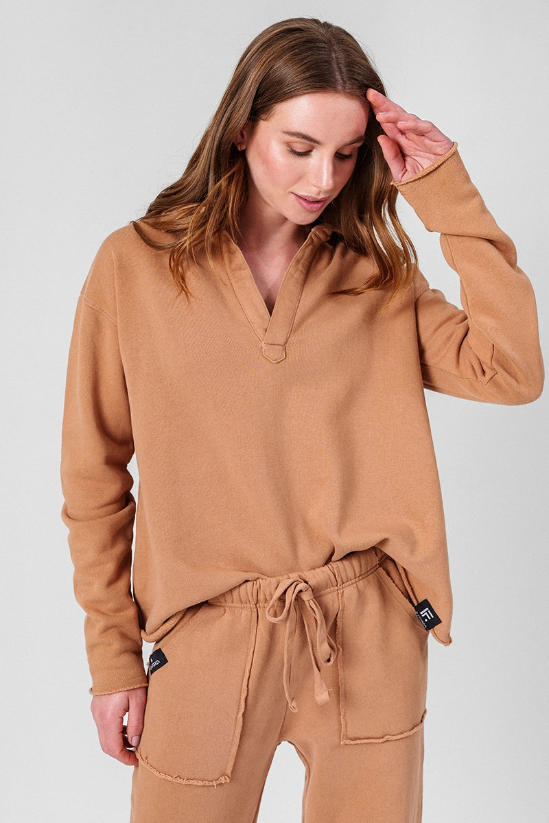 Poleras mujer Camel - Malibu Polo Sweatshir-Camel | La Forza Athletica